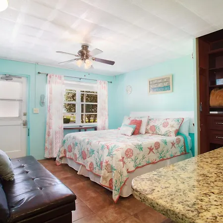 Tropic Terrace Suite #23 - Beachfront Rental